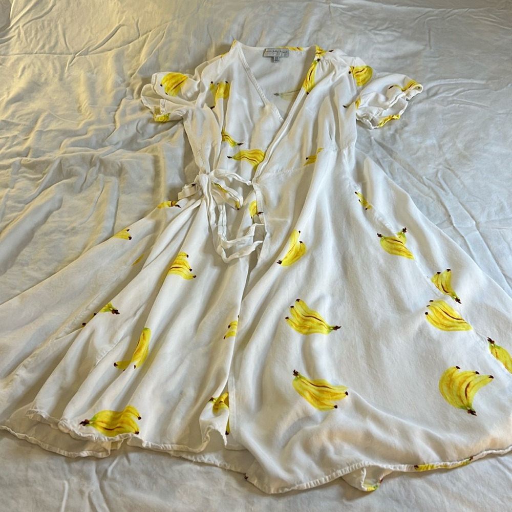 Never Fully Dressed banana print wrap dress size 4